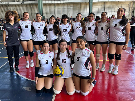 foto Team femenino academia de voleibol Lions Volleyball School